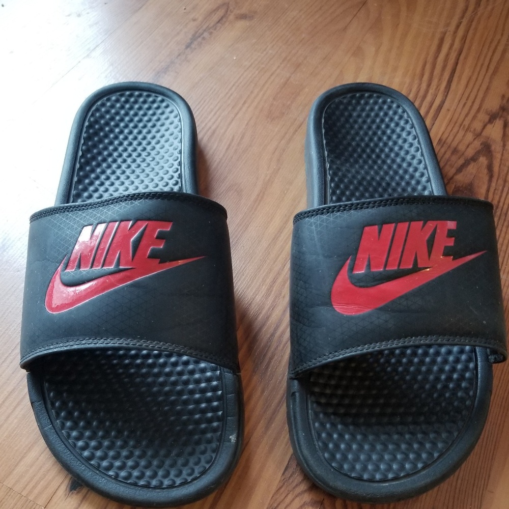 Nike slides